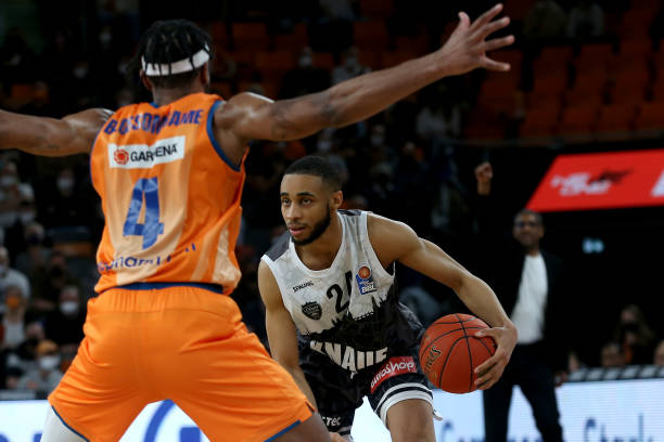 顶级赛场立 顶级赛场立