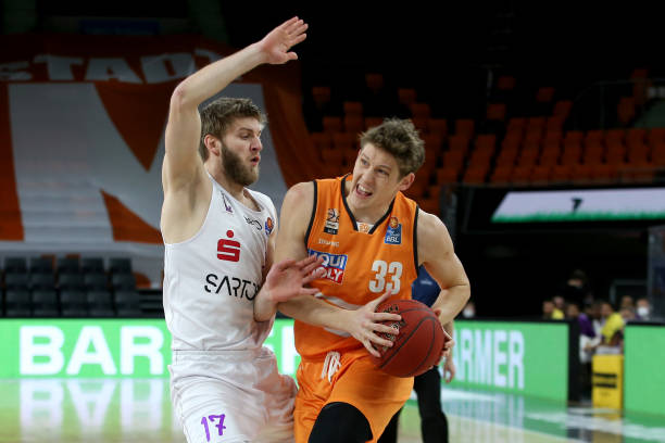 赛场之外的 赛场之外的