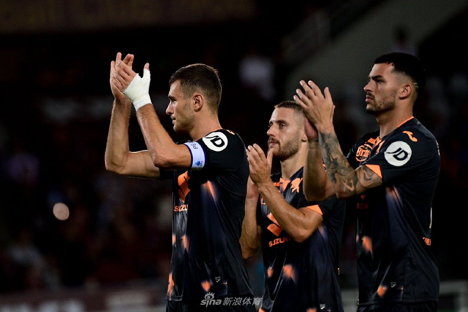 中国社交平 中国社交平