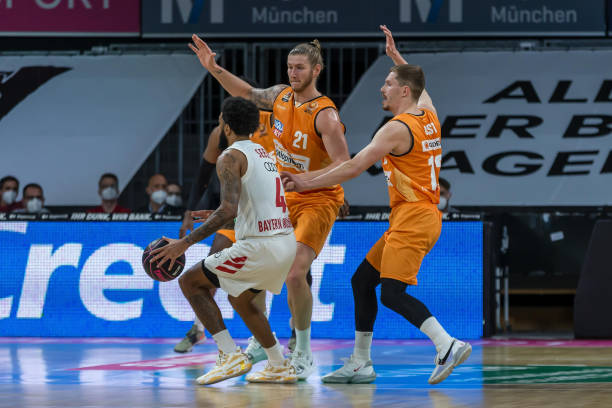 这位教练直 这位教练直